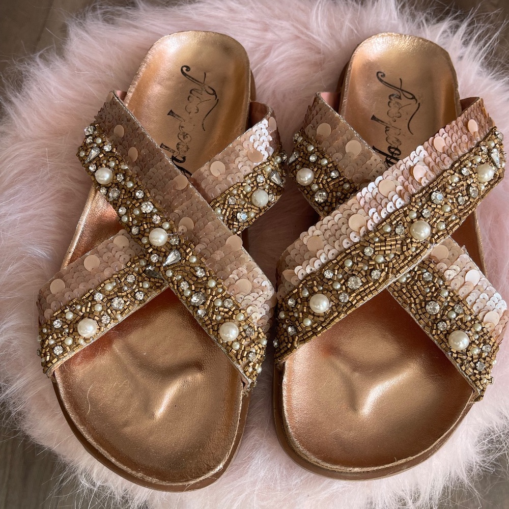 Free people Rose Gold. Slide